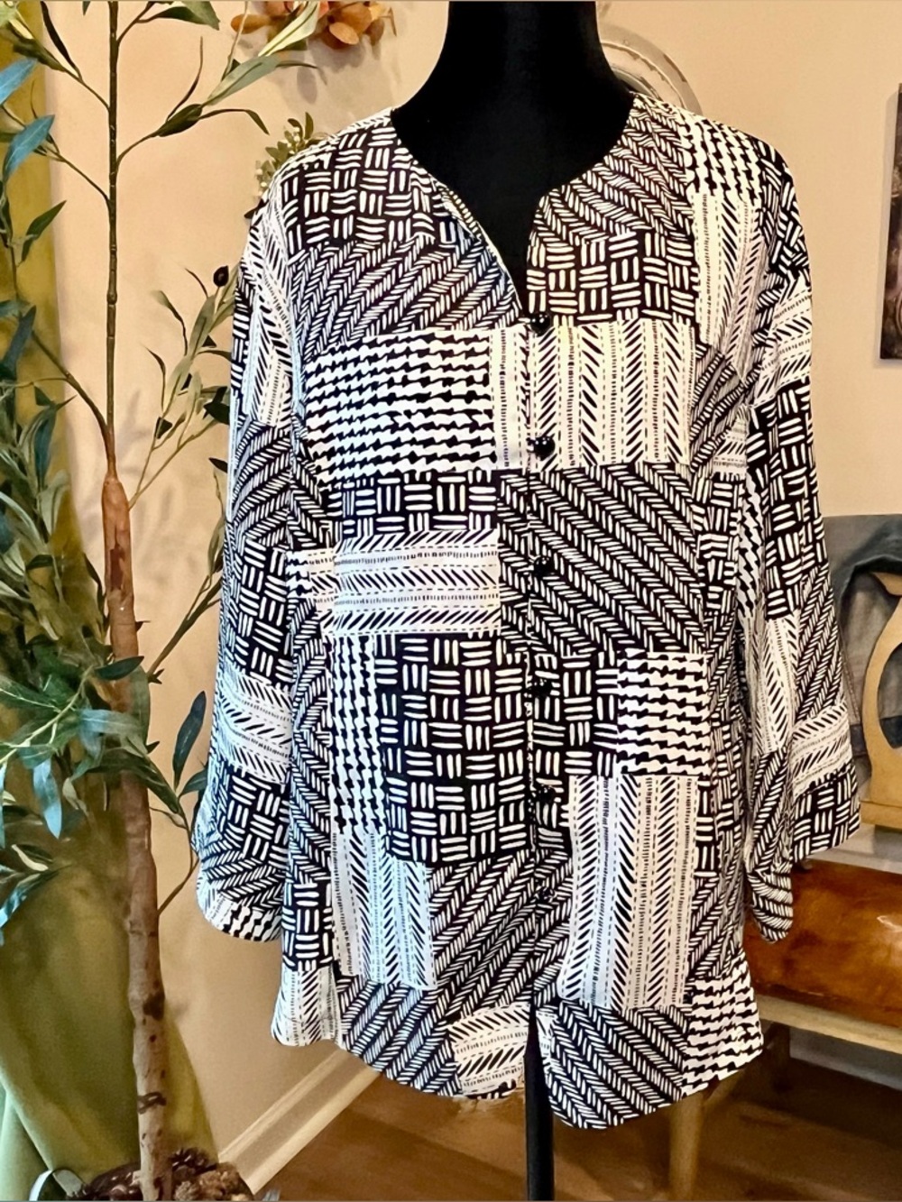 Kathy Che Black & Cream Patchwork Geometric Tunic Blouse Size 18